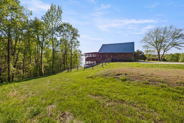 201 Bell Memorial Dr, Estill Springs, TN 37330