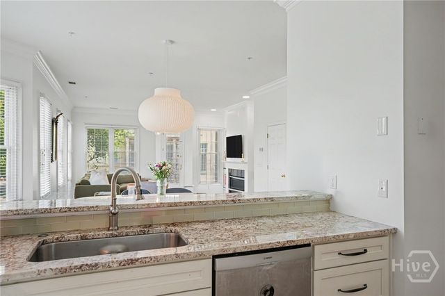 340 W Jones Street, Savannah, GA 31401