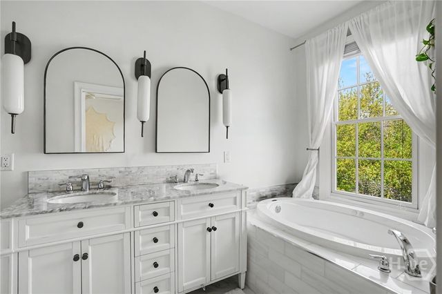 340 W Jones Street, Savannah, GA 31401