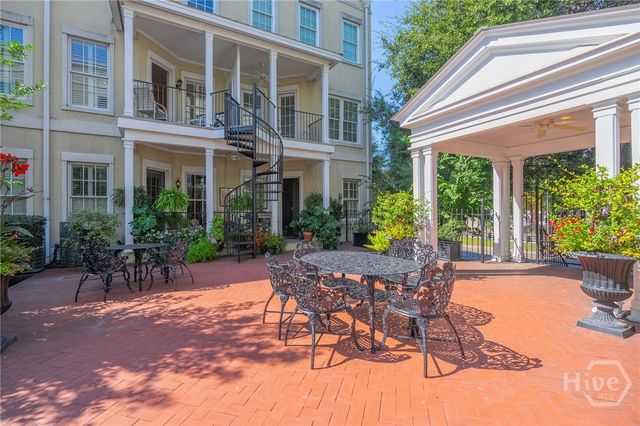 340 W Jones Street, Savannah, GA 31401