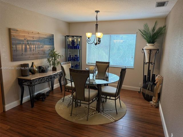 21 Lexington Ln W H, Palm Beach Gardens, FL 33418
