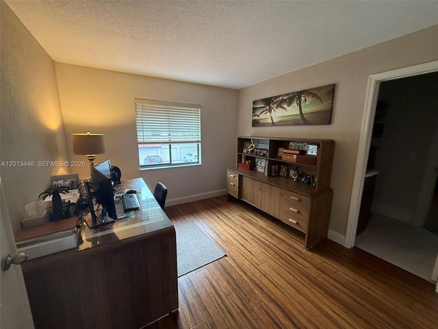 21 Lexington Ln W H, Palm Beach Gardens, FL 33418