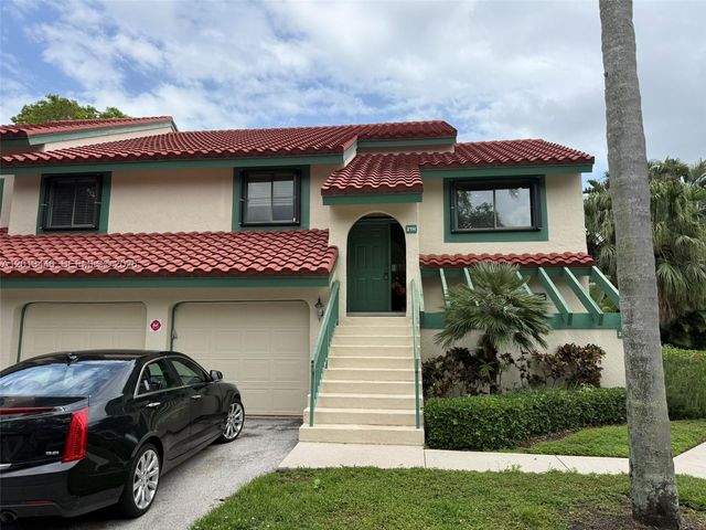 21 Lexington Ln W H, Palm Beach Gardens, FL 33418
