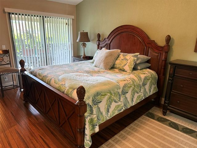 21 Lexington Ln W H, Palm Beach Gardens, FL 33418