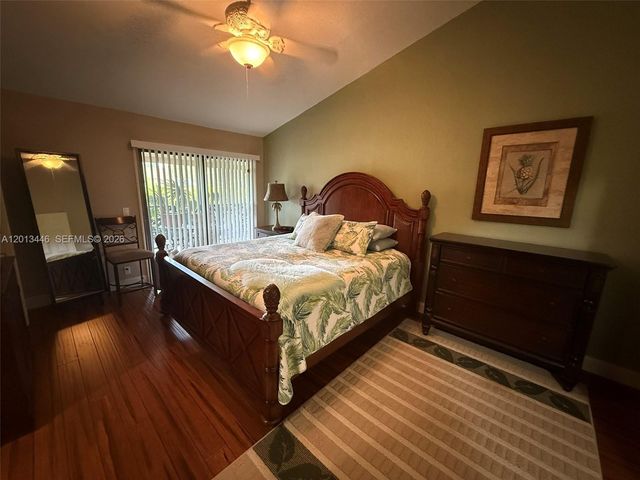 21 Lexington Ln W H, Palm Beach Gardens, FL 33418