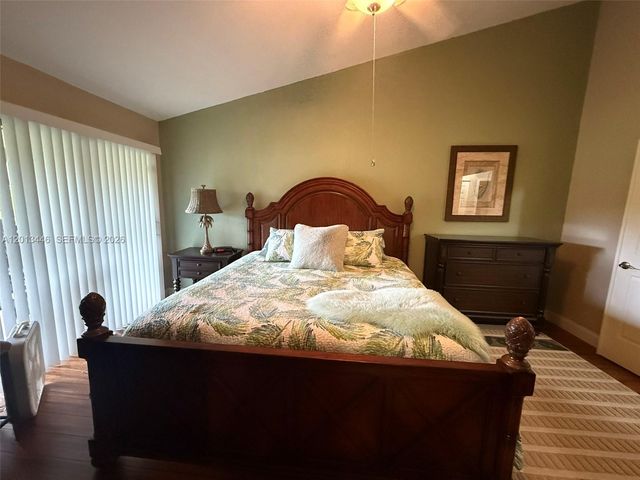 21 Lexington Ln W H, Palm Beach Gardens, FL 33418