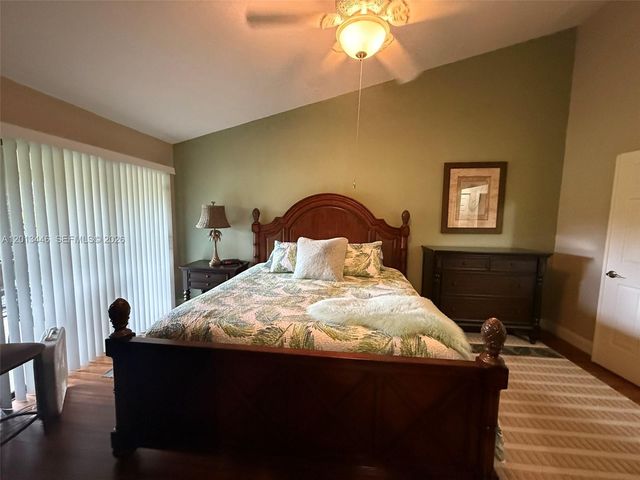 21 Lexington Ln W H, Palm Beach Gardens, FL 33418