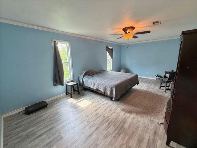 6105 Sugar Hill Drive, Angleton, TX 77515