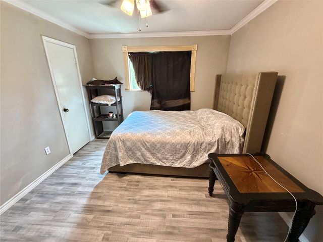 6105 Sugar Hill Drive, Angleton, TX 77515