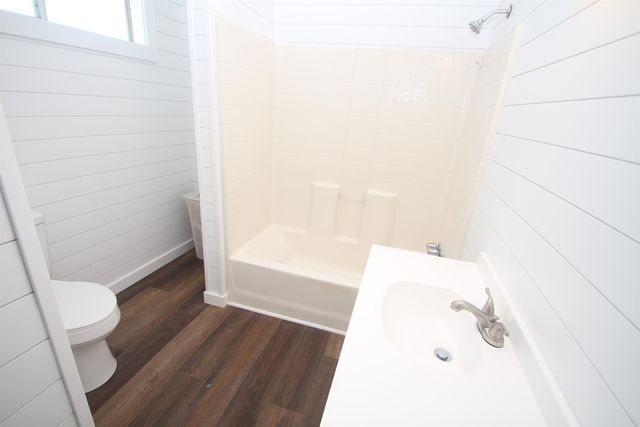 130 Olive Dr, Grand Isle, LA 70358