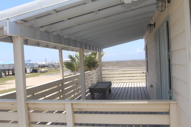 130 Olive Dr, Grand Isle, LA 70358