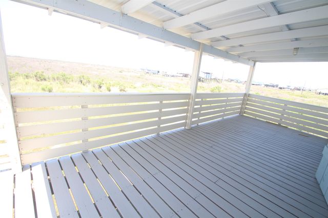 130 Olive Dr, Grand Isle, LA 70358