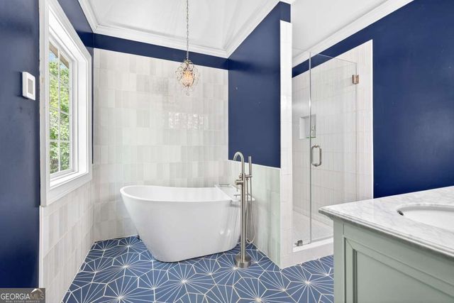 6085 Lake Windsor Parkway, Buford, GA 30518