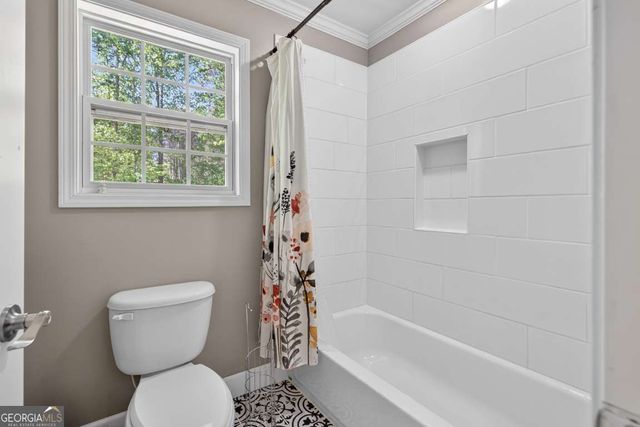 6085 Lake Windsor Parkway, Buford, GA 30518