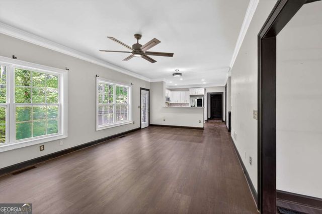 6085 Lake Windsor Parkway, Buford, GA 30518