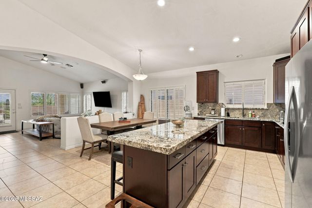 4894 N Louis River Way, Tucson, AZ 85718