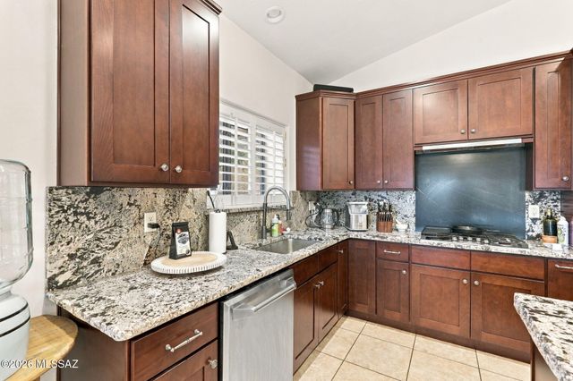 4894 N Louis River Way, Tucson, AZ 85718