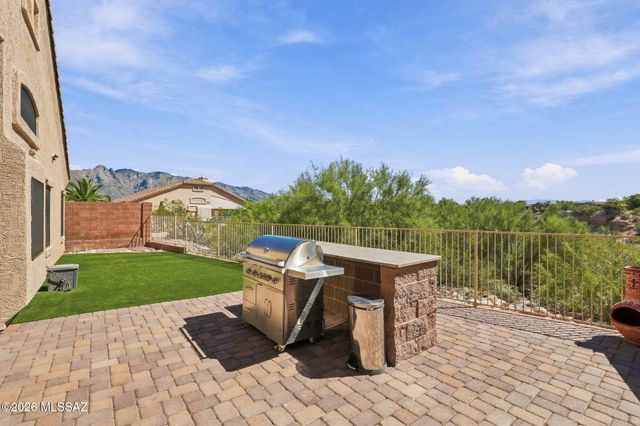 4894 N Louis River Way, Tucson, AZ 85718