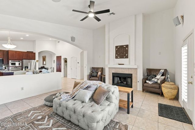 4894 N Louis River Way, Tucson, AZ 85718