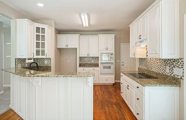 8033 Ridge Valley, Woodstock, GA 30189