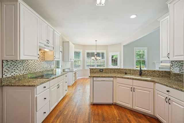 8033 Ridge Valley, Woodstock, GA 30189