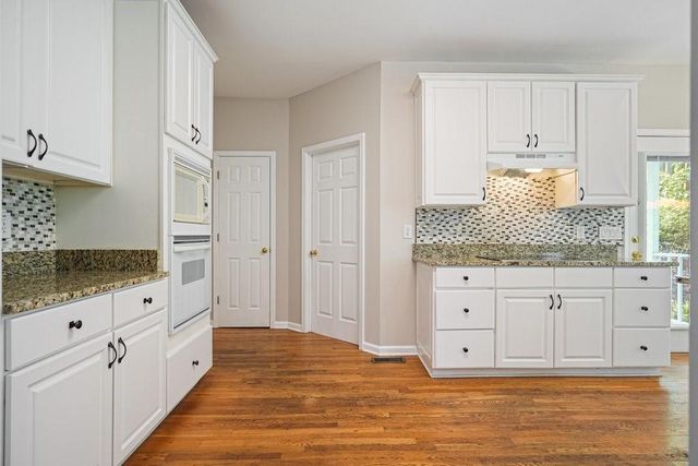 8033 Ridge Valley, Woodstock, GA 30189