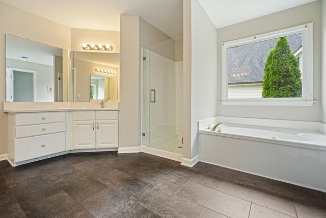 8033 Ridge Valley, Woodstock, GA 30189