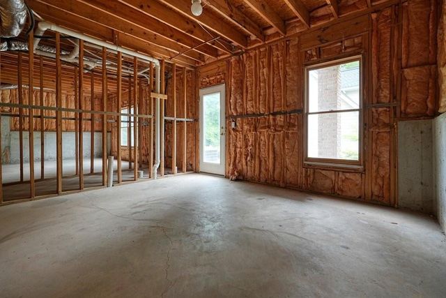 8033 Ridge Valley, Woodstock, GA 30189
