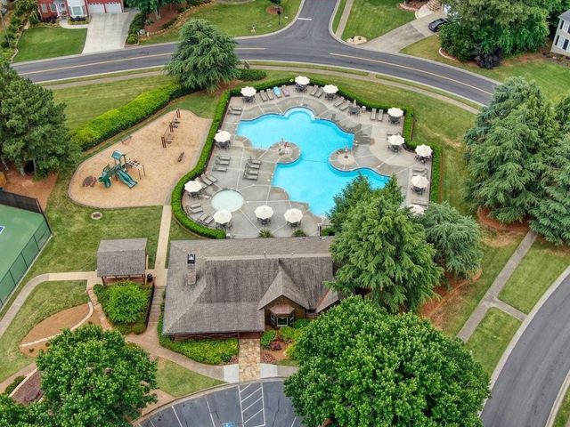 8033 Ridge Valley, Woodstock, GA 30189