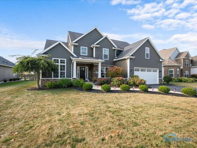 2837 Woods Edge Rd, Perrysburg, OH 43551