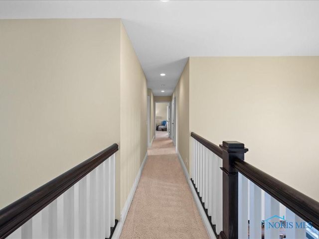 2837 Woods Edge Rd, Perrysburg, OH 43551