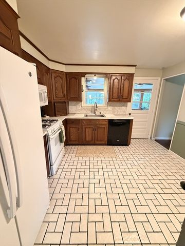 103 Kotlik St, Stoughton, MA 02072