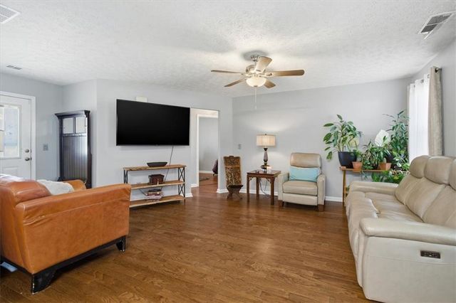 70 Kenzi SW Way, Covington, GA 30014