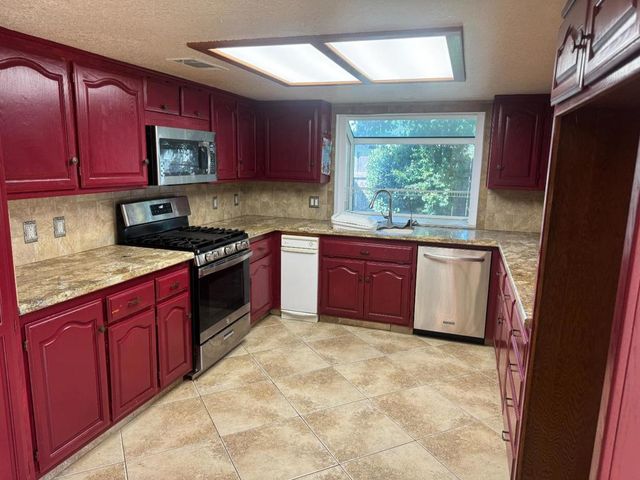 1703 Monte Grosso Drive, Merced, CA 95340