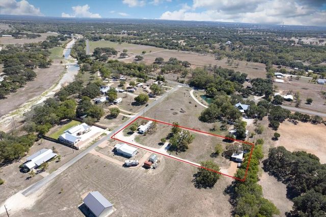 1411 B Democrat ST, Blanco, TX 78606