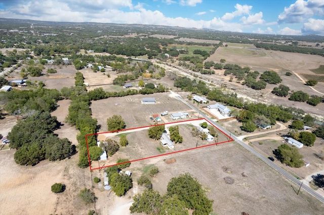 1411 B Democrat ST, Blanco, TX 78606