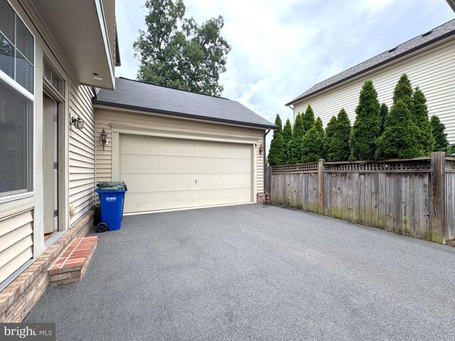 23318 APRIL MIST PL, Brambleton, VA 20148