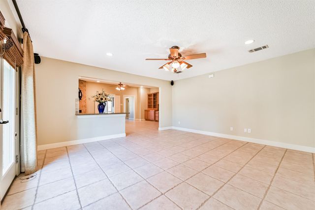 7758 Chantilly Circle, Galveston, TX 77551