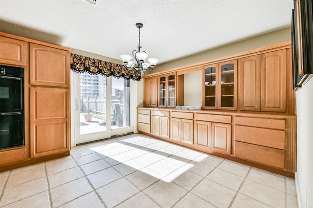 7758 Chantilly Circle, Galveston, TX 77551