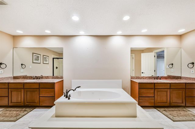 7758 Chantilly Circle, Galveston, TX 77551