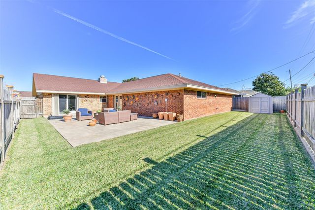 7758 Chantilly Circle, Galveston, TX 77551