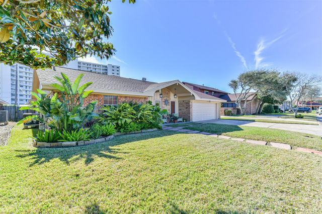 7758 Chantilly Circle, Galveston, TX 77551