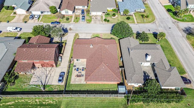 7758 Chantilly Circle, Galveston, TX 77551