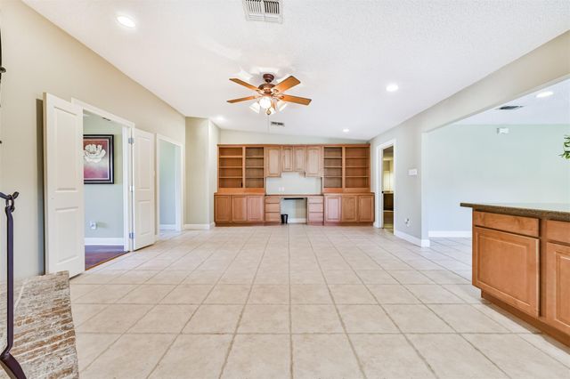 7758 Chantilly Circle, Galveston, TX 77551