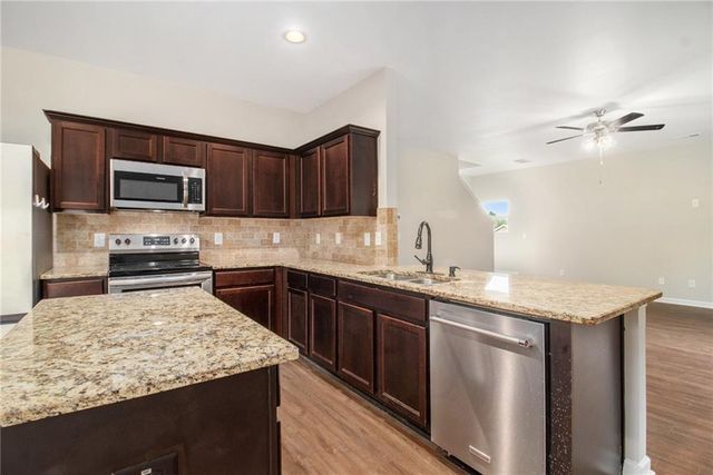 330 Renwick Drive, Senoia, GA 30276