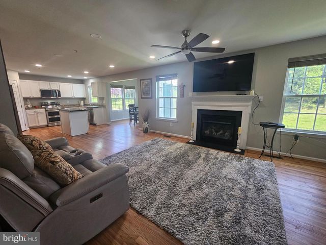 725 LOWER FIELD CIR, Westminster, MD 21158