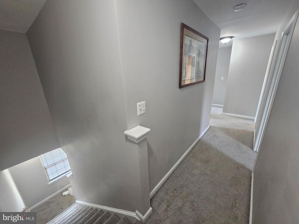 Image 14 of property listing at 725 LOWER FIELD CIR, Westminster, MD 21158