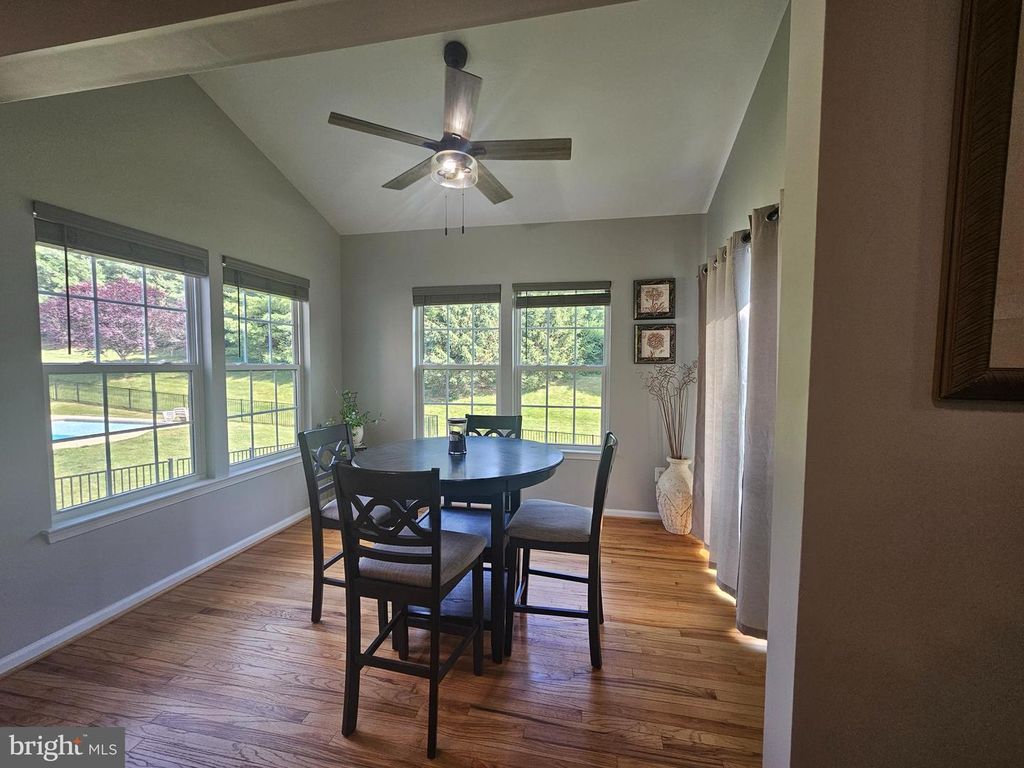 Image 7 of property listing at 725 LOWER FIELD CIR, Westminster, MD 21158