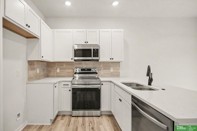 7106 N 79th Court, Omaha, NE 68122