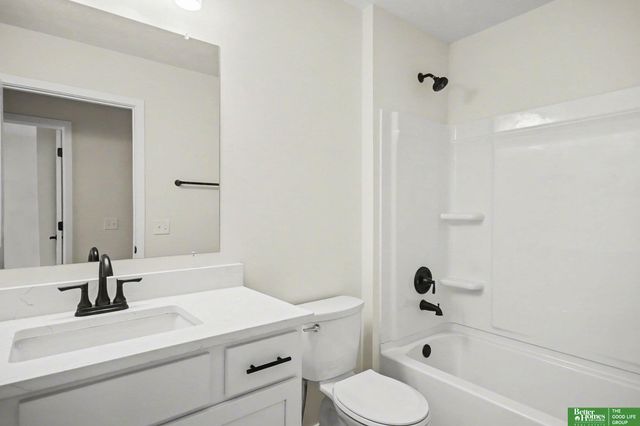 7106 N 79th Court, Omaha, NE 68122